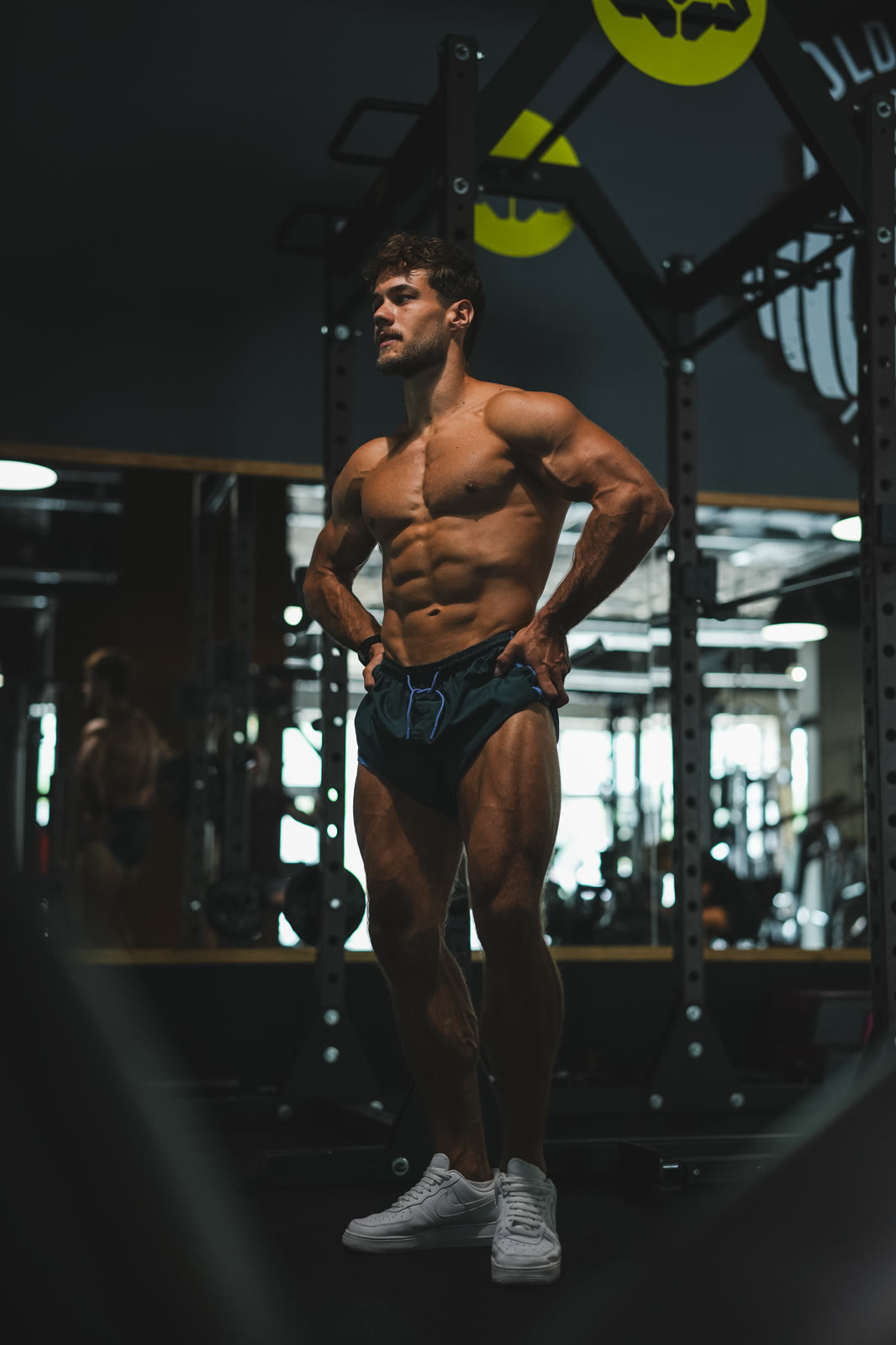 Jakub Micał na siłowni, sylwetka